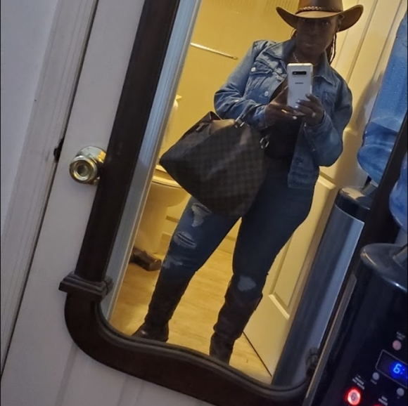 I'm everywomen - Picture 3 of 4